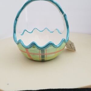 Unk Plaid Ceramic Basket with Blue Handle